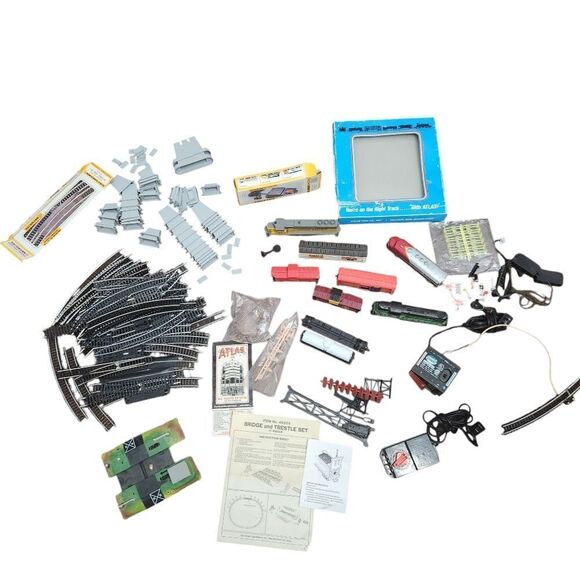 HO Scale Train Lot Track Cars Engine Curve Straight Engine Transformer Bauchman